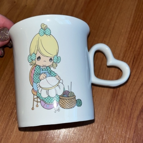 PRECIOUS MOMENTS "Mother Sew Dear" Coffee Mug - Picture 3 of 6